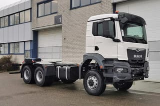 MAN 33.400 BB CH Chassis Cabin - Image 1