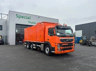 Volvo FM 6x2 (euro 5) + IPSAM Hogedruk wegdek reiniger / High Pressure Road Surface Cleaner - Image 1