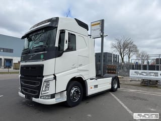 Volvo 500 - Image 1