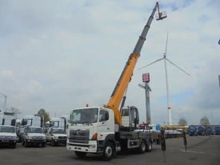 Hino 700 6X4 - Image 1