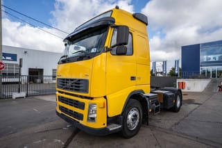 Volvo 400+E5+KIPHYDR. - Image 1