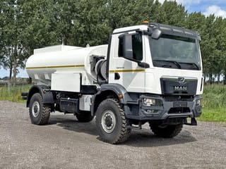 MAN 18.250 BB Fuel Tank Truck (2 units) - Image 1