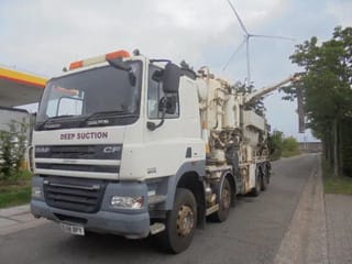 DAF 8X4 BLADGEVEERD - Image 1