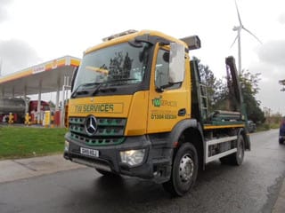 Mercedes-Benz 4X2 - Image 1