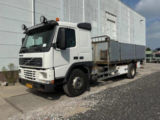 Volvo 4X2 - EURO 2 + MANUAL GEARBOX - Image 1