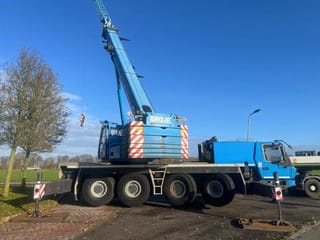 Grove Mobile Crane - Image 1