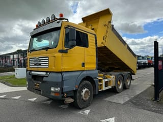 MAN 26.530 6X4 MANUAL 3 PEDALS TIPPER KIPPER - Image 1