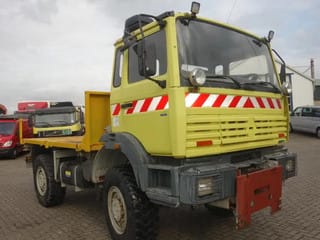 Renault TRM 4X4 MET HYDROLIEKAANSLUITING VOOR BUMPER - Image 1