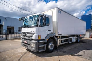 Mercedes-Benz AXOR 1829 BL-MP3 +CARRIER+DHOLLANDIA - Image 1