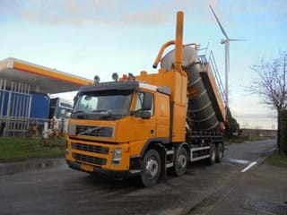 Volvo 8X4 NL TRUCK - Image 1