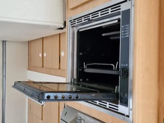 MAN TGA 2008 - 18.360 4x2 - Horse truck + full camper - 4 seats - Loadramp - Automatic gearbox afbeelding 35