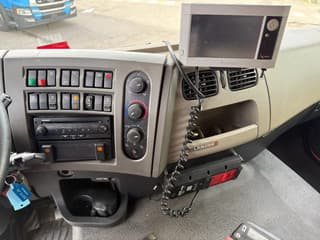 Renault 8X4 EEV + HIAB 477 E-7 HIPRO + REMOTE - Image 28