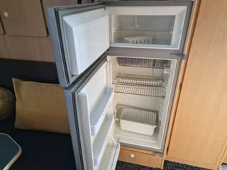 MAN TGA 2008 - 18.360 4x2 - Horse truck + full camper - 4 seats - Loadramp - Automatic gearbox afbeelding 36