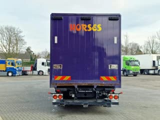 MAN TGA 2008 - 18.360 4x2 - Horse truck + full camper - 4 seats - Loadramp - Automatic gearbox afbeelding 7