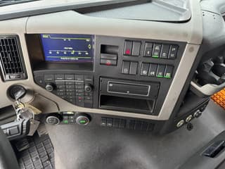 Volvo FM 330 2016 - 6X2 EURO 6 CARRIER SUPRA ZEPRO LOAD LIFT afbeelding 11