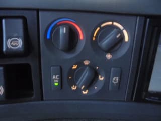 Volvo FM 330 2010 - KASSBOHRER afbeelding 12