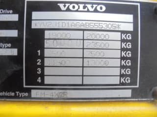 Volvo FM 330 2010 - KASSBOHRER afbeelding 25