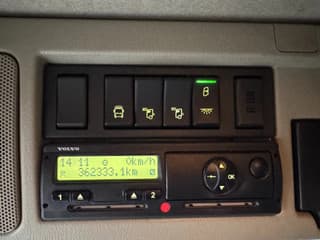 Volvo FM 330 2016 - 6X2 EURO 6 CARRIER SUPRA ZEPRO LOAD LIFT afbeelding 13